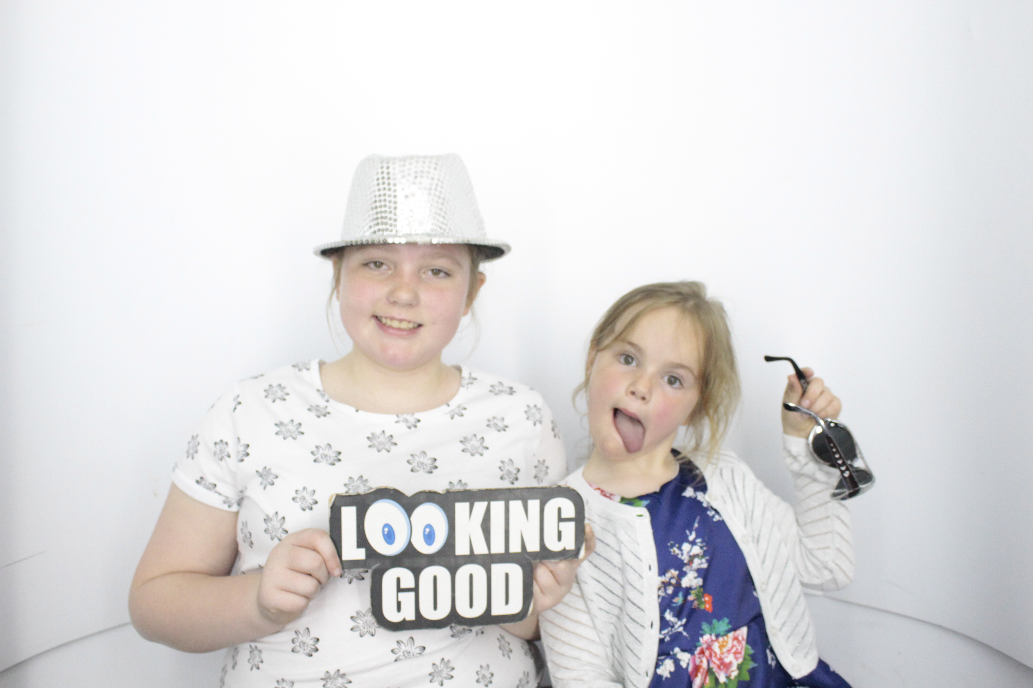 Mandy's 60th  Birthday Party | View more photos from the event at gallery.myphotoboothexperience.co.uk/u/MyPhotoBoothExperienceLtd/Mandys-60th-Birthday-Party